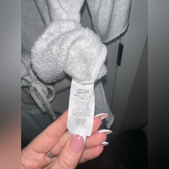 Hummingbird Grey Sweater Top - Picture 8 of 9